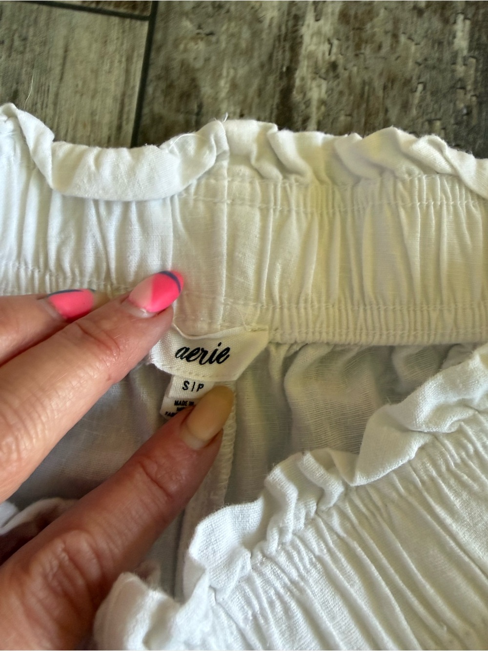 2 for $20 sale: Aerie white high waisted ruffle trim linen blend pull-on shorts - Picture 3 of 5